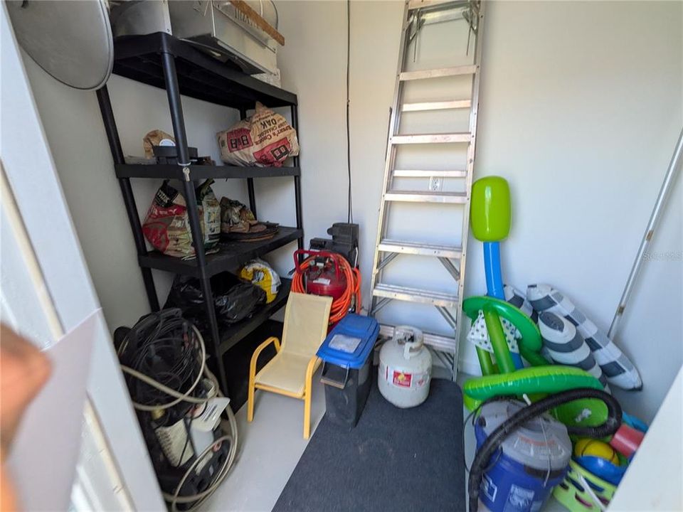 Active With Contract: $659,900 (3 beds, 2 baths, 3059 Square Feet)