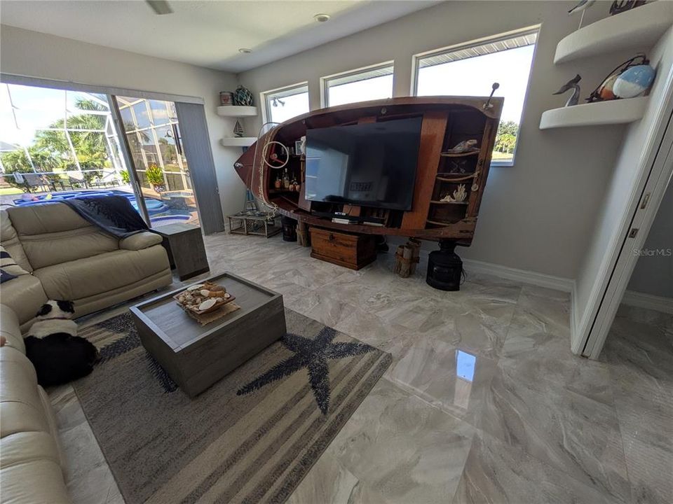 Active With Contract: $659,900 (3 beds, 2 baths, 3059 Square Feet)