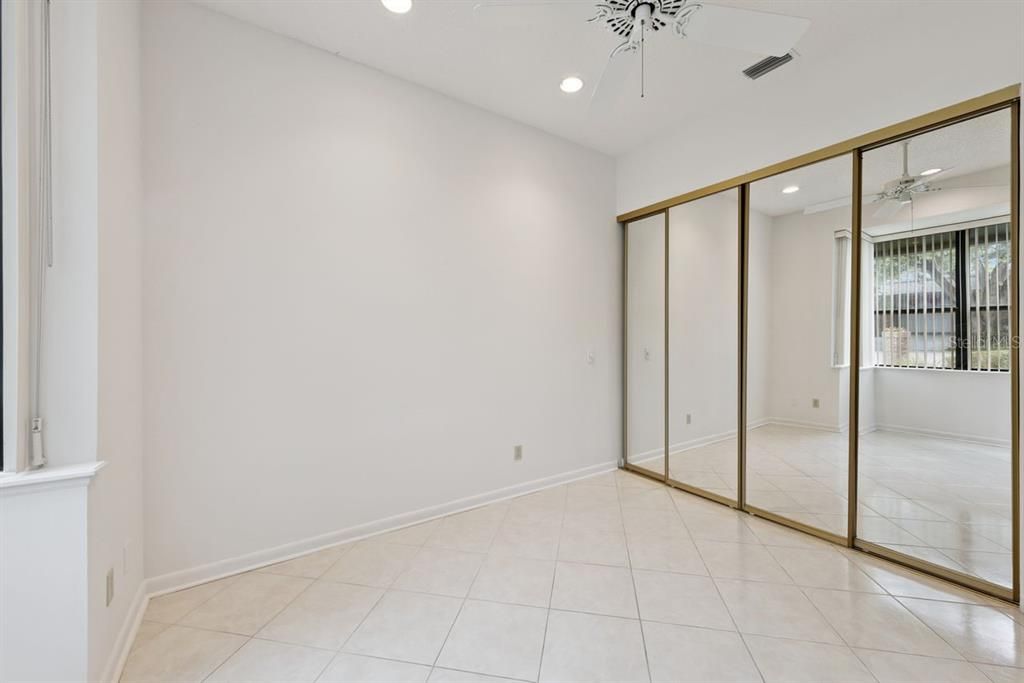 Activo con contrato: $550,000 (3 camas, 3 baños, 2828 Pies cuadrados)