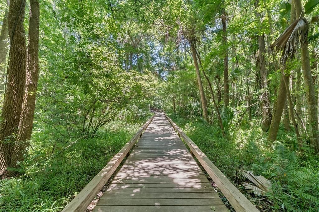 Activo con contrato: $550,000 (3 camas, 3 baños, 2828 Pies cuadrados)