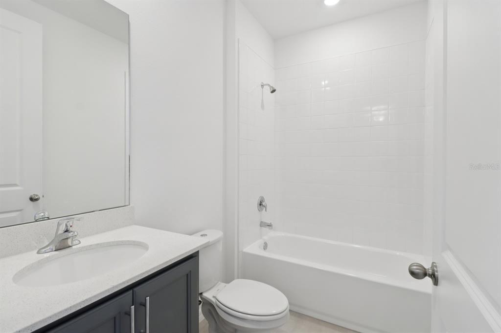 На продажу: $459,990 (4 спален, 3 ванн, 2226 Квадратных фут)