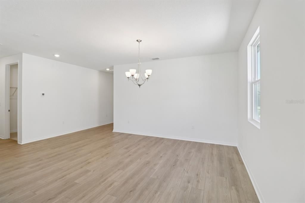 На продажу: $459,990 (4 спален, 3 ванн, 2226 Квадратных фут)