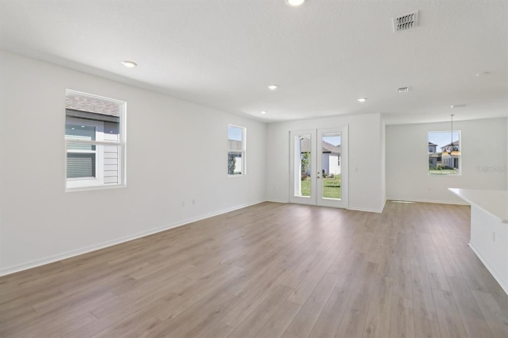 На продажу: $459,990 (4 спален, 3 ванн, 2226 Квадратных фут)