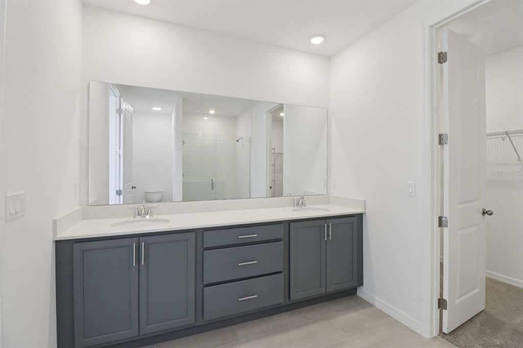 На продажу: $459,990 (4 спален, 3 ванн, 2226 Квадратных фут)