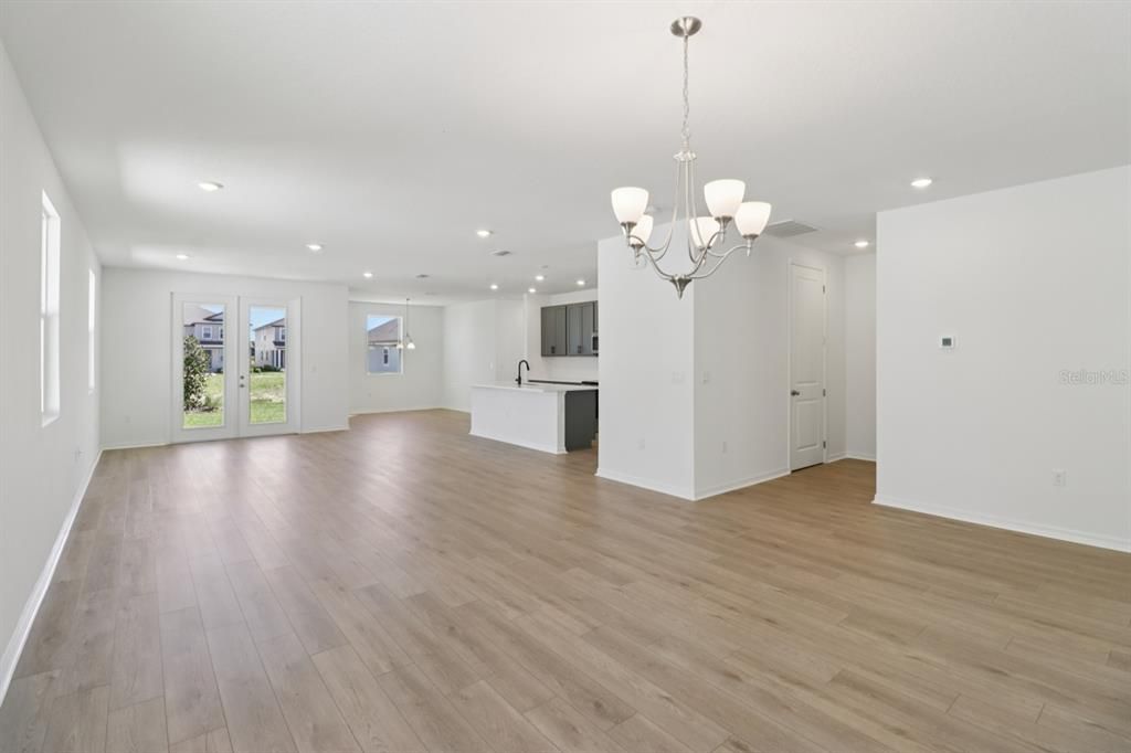 На продажу: $459,990 (4 спален, 3 ванн, 2226 Квадратных фут)