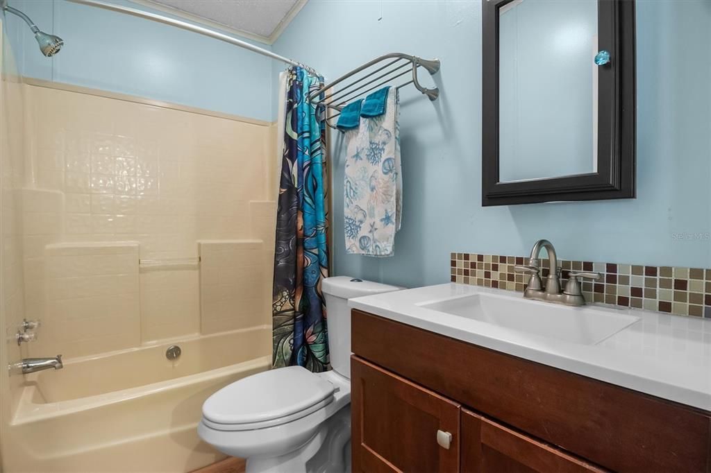 待售: $149,900 (2 贝兹, 2 浴室, 1296 平方英尺)