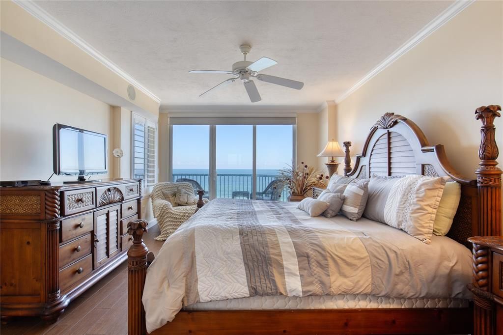 Active With Contract: $699,000 (3 beds, 3 baths, 2072 Square Feet)