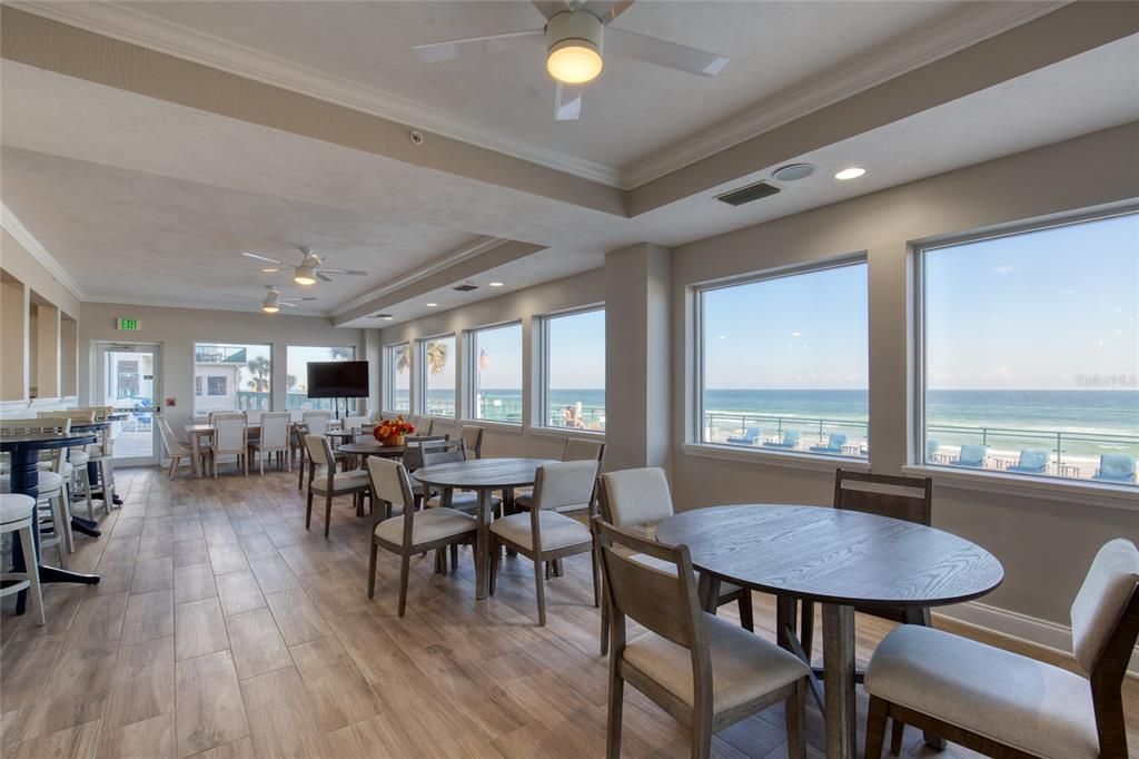 Active With Contract: $699,000 (3 beds, 3 baths, 2072 Square Feet)