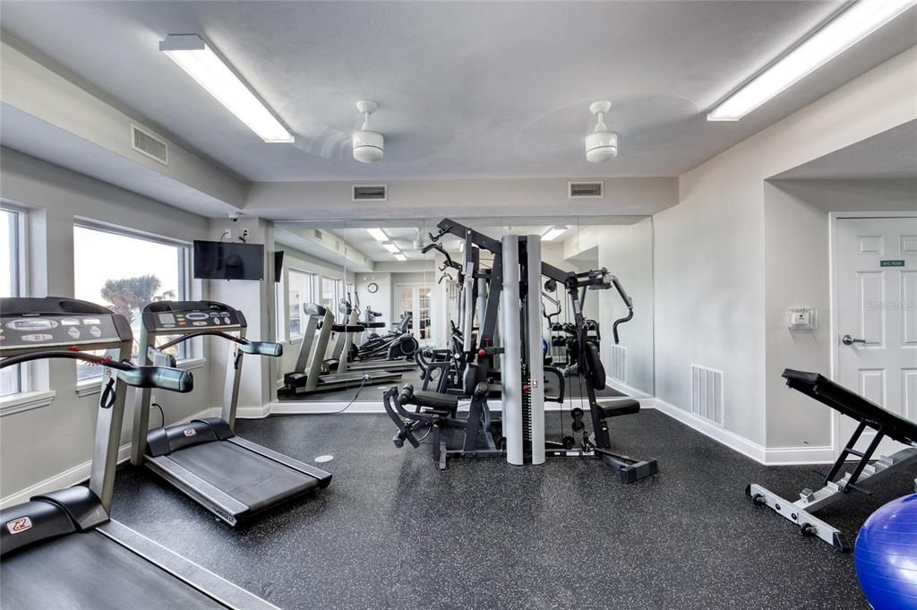 Active With Contract: $699,000 (3 beds, 3 baths, 2072 Square Feet)