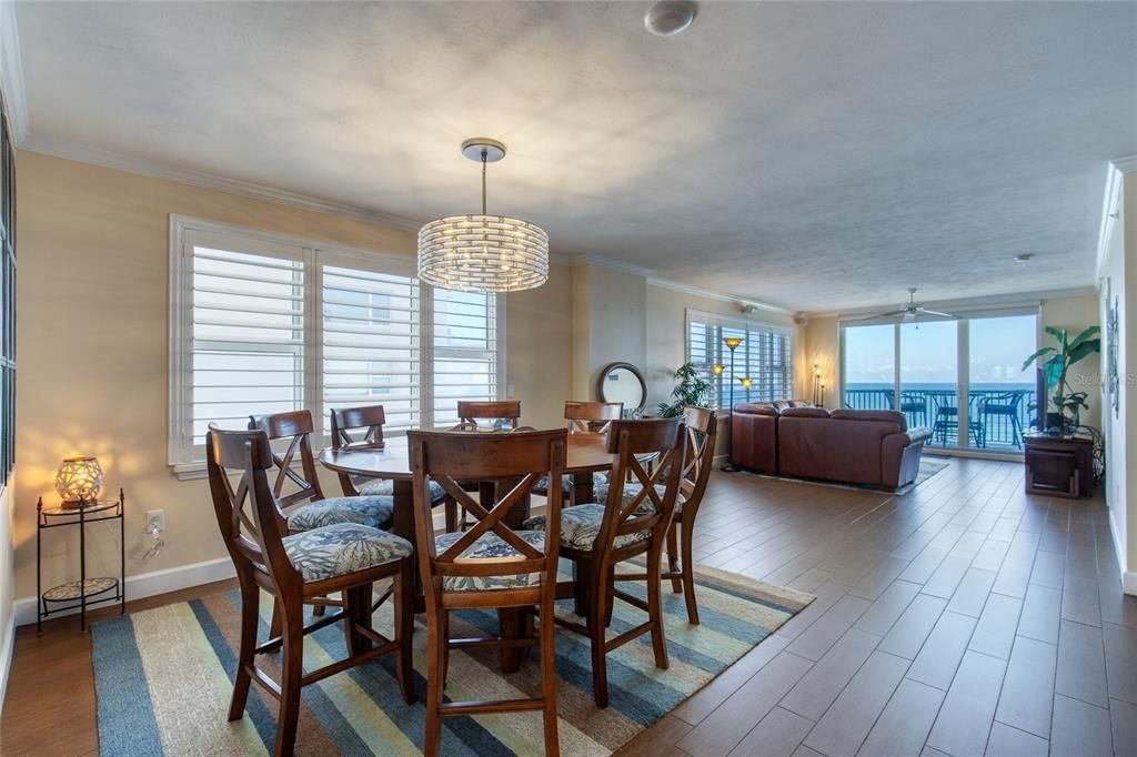 Active With Contract: $699,000 (3 beds, 3 baths, 2072 Square Feet)