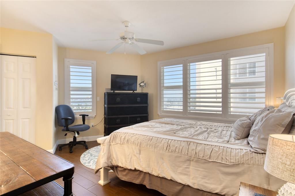 Active With Contract: $699,000 (3 beds, 3 baths, 2072 Square Feet)