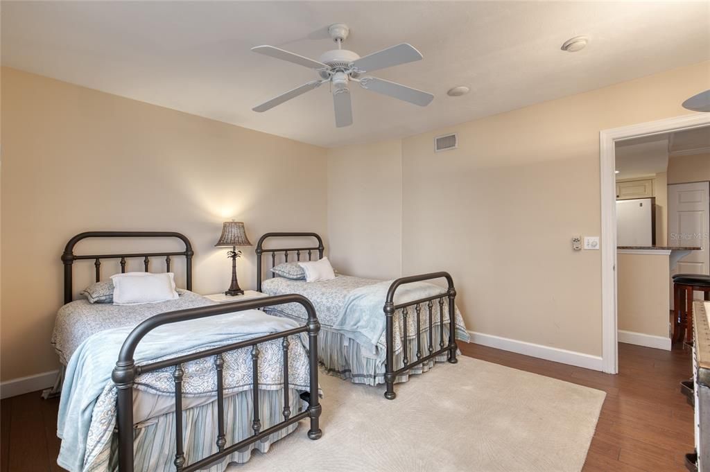 Active With Contract: $699,000 (3 beds, 3 baths, 2072 Square Feet)