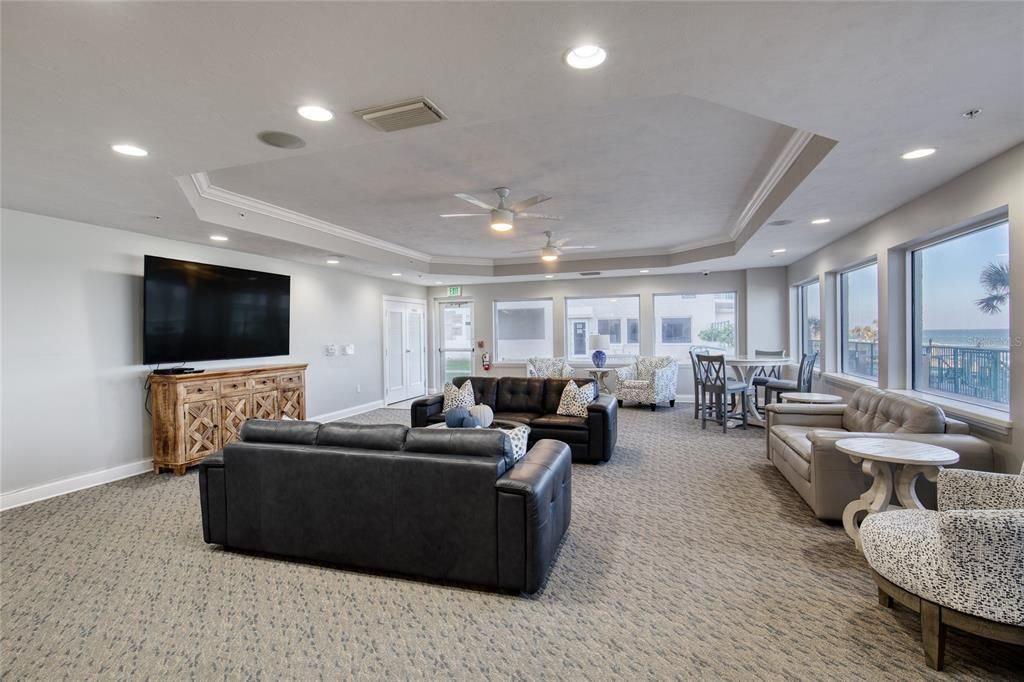 Active With Contract: $699,000 (3 beds, 3 baths, 2072 Square Feet)