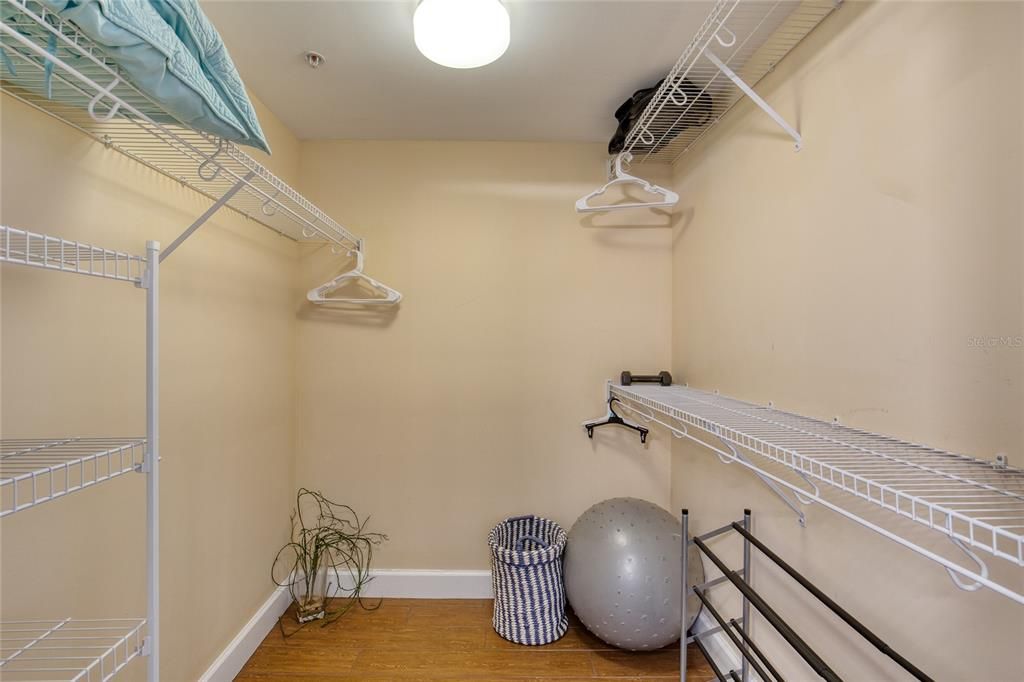 Active With Contract: $699,000 (3 beds, 3 baths, 2072 Square Feet)