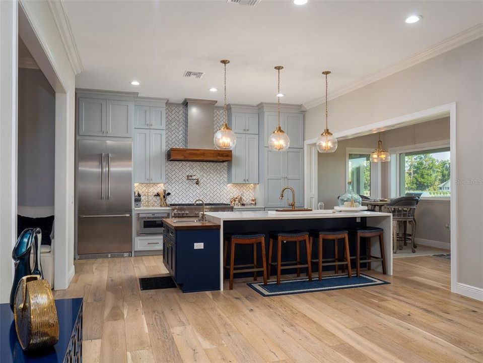 En Venta: $4,395,000 (3 camas, 2 baños, 3176 Pies cuadrados)