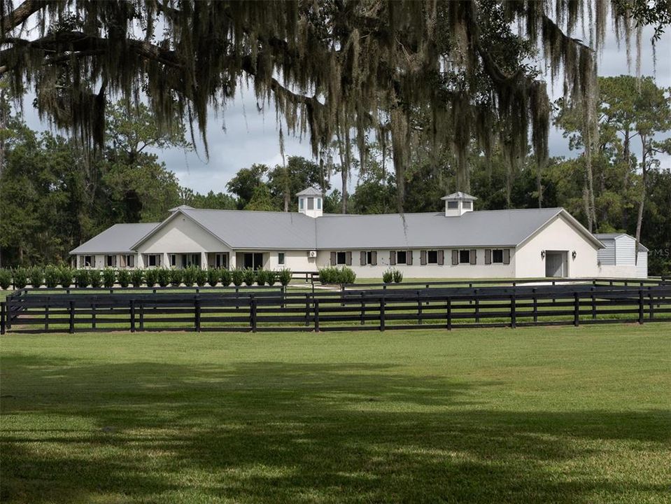 En Venta: $4,395,000 (3 camas, 2 baños, 3176 Pies cuadrados)