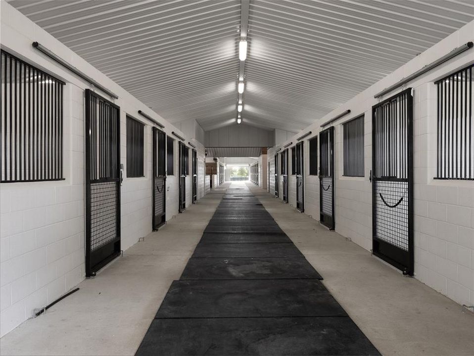 En Venta: $4,395,000 (3 camas, 2 baños, 3176 Pies cuadrados)