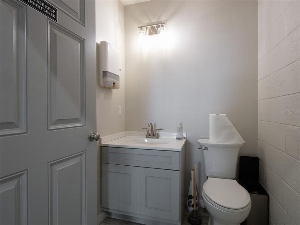 En Venta: $4,395,000 (3 camas, 2 baños, 3176 Pies cuadrados)