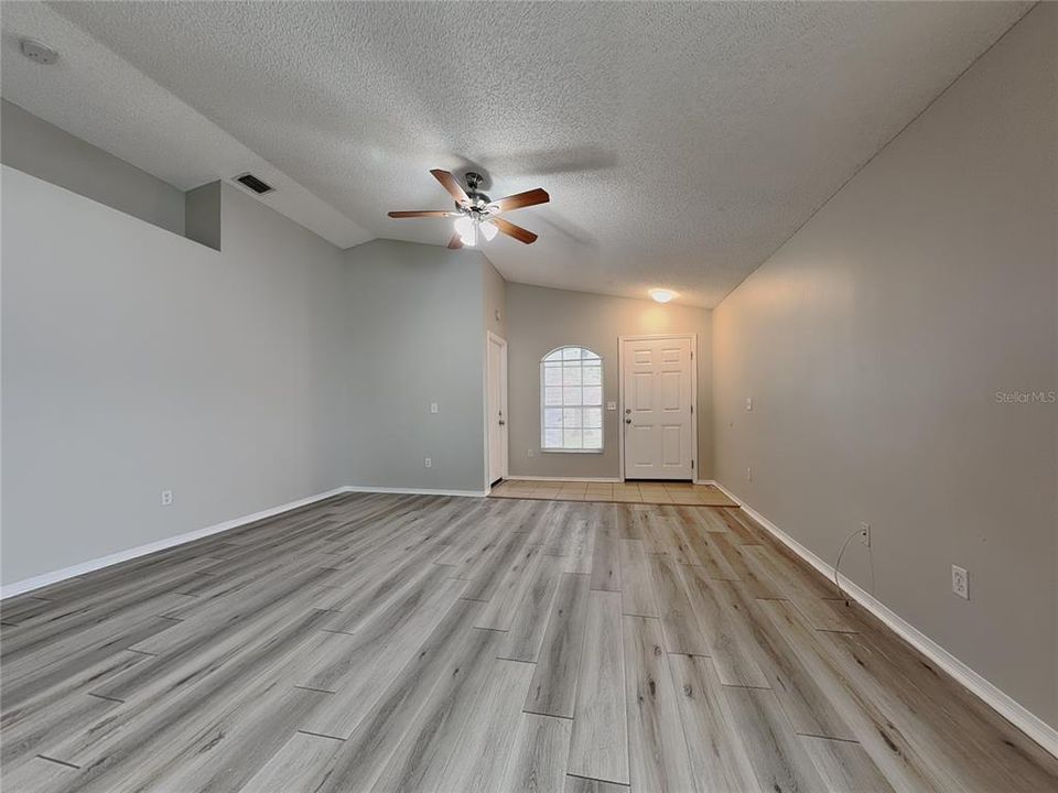 For Rent: $2,050 (3 beds, 2 baths, 1340 Square Feet)