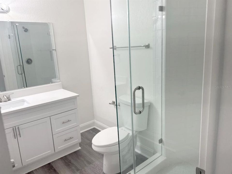 合同活跃: $684,900 (4 贝兹, 3 浴室, 2344 平方英尺)