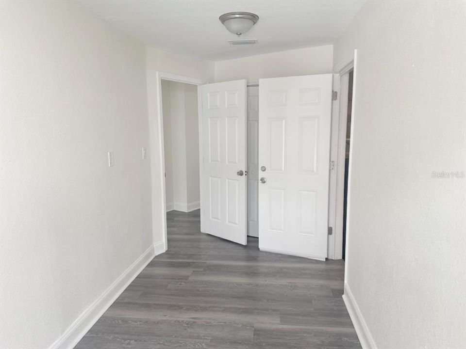 合同活跃: $684,900 (4 贝兹, 3 浴室, 2344 平方英尺)