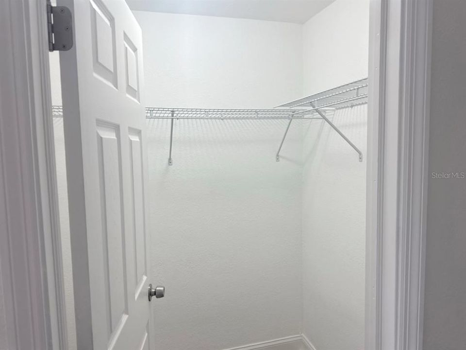 合同活跃: $684,900 (4 贝兹, 3 浴室, 2344 平方英尺)