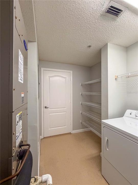 For Sale: $219,000 (1 beds, 1 baths, 790 Square Feet)