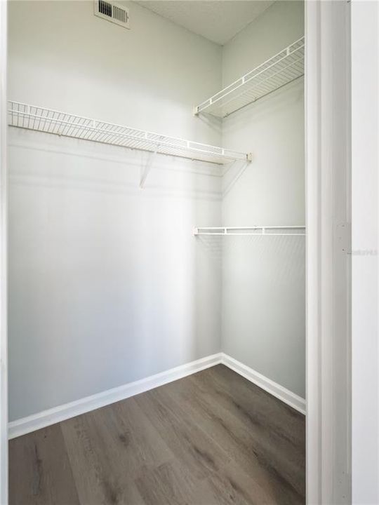 For Sale: $219,000 (1 beds, 1 baths, 790 Square Feet)