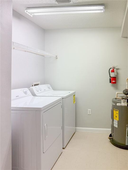 For Sale: $219,000 (1 beds, 1 baths, 790 Square Feet)