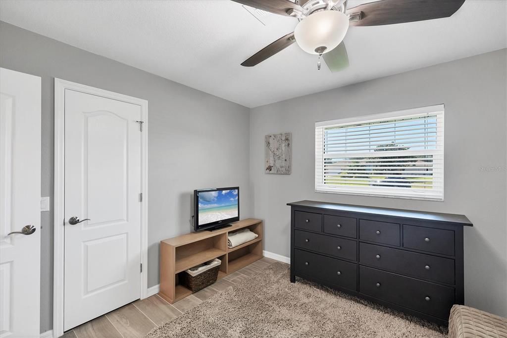 На продажу: $460,000 (4 спален, 2 ванн, 2219 Квадратных фут)