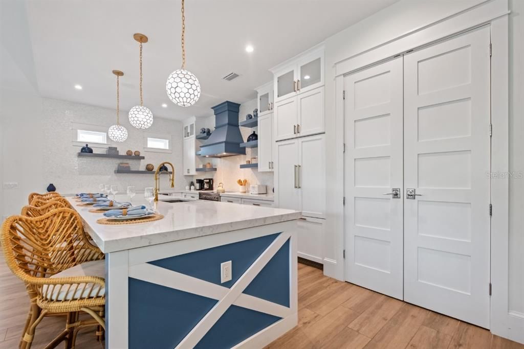 For Sale: $3,590,000 (6 beds, 6 baths, 3545 Square Feet)