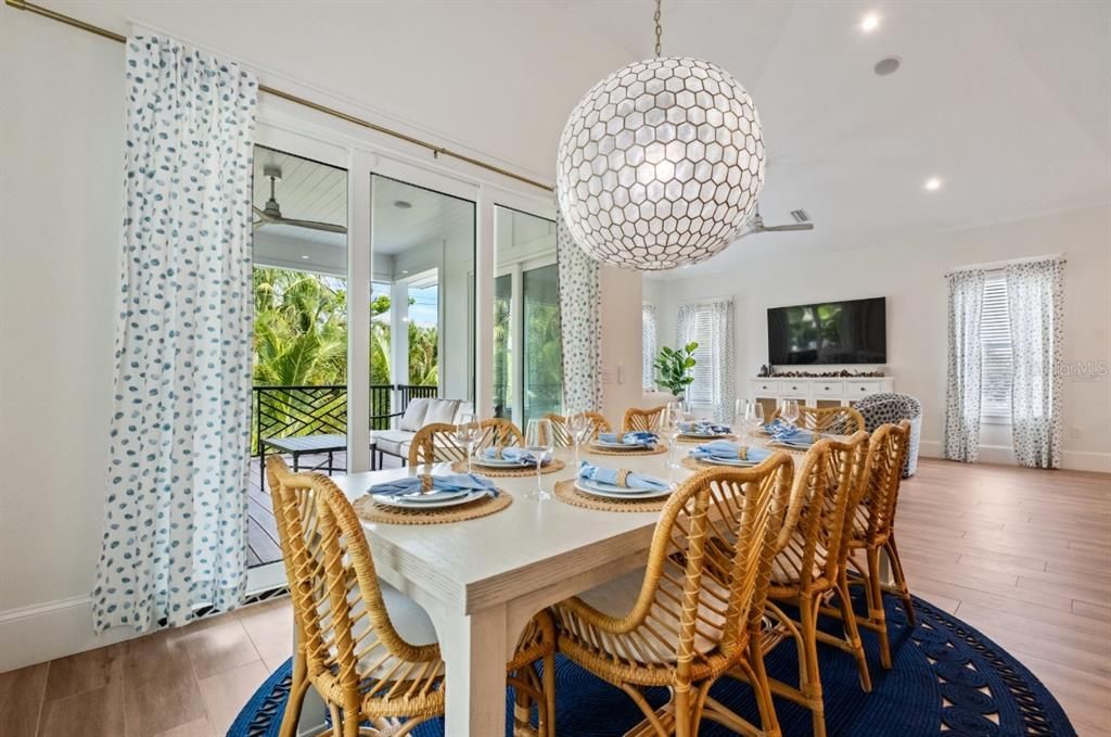 For Sale: $3,590,000 (6 beds, 6 baths, 3545 Square Feet)