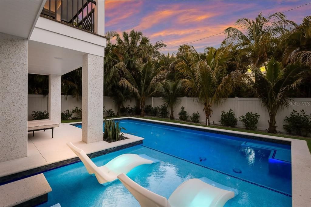 For Sale: $3,590,000 (6 beds, 6 baths, 3545 Square Feet)