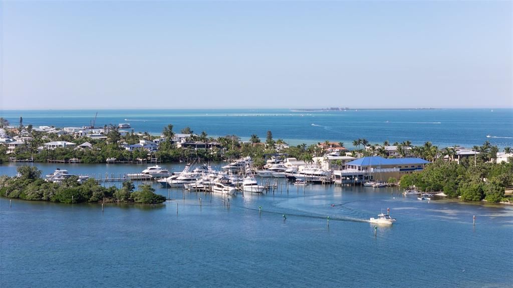 For Sale: $3,590,000 (6 beds, 6 baths, 3545 Square Feet)