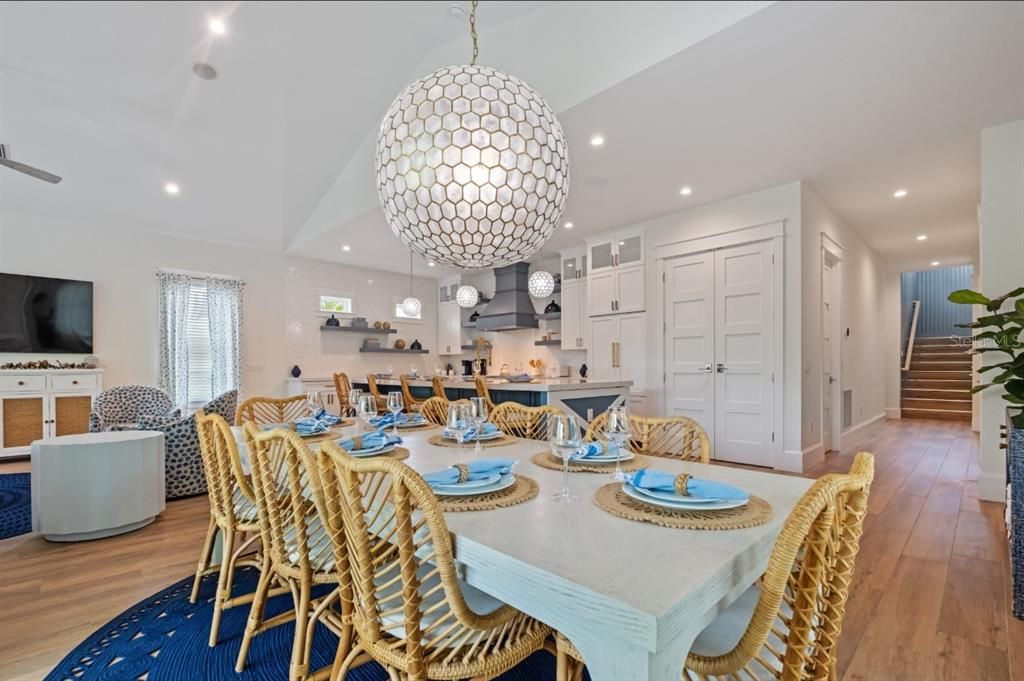 For Sale: $3,590,000 (6 beds, 6 baths, 3545 Square Feet)