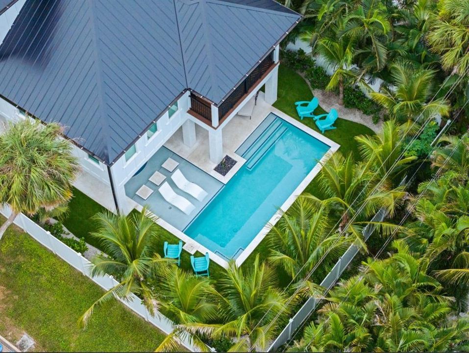 For Sale: $3,590,000 (6 beds, 6 baths, 3545 Square Feet)