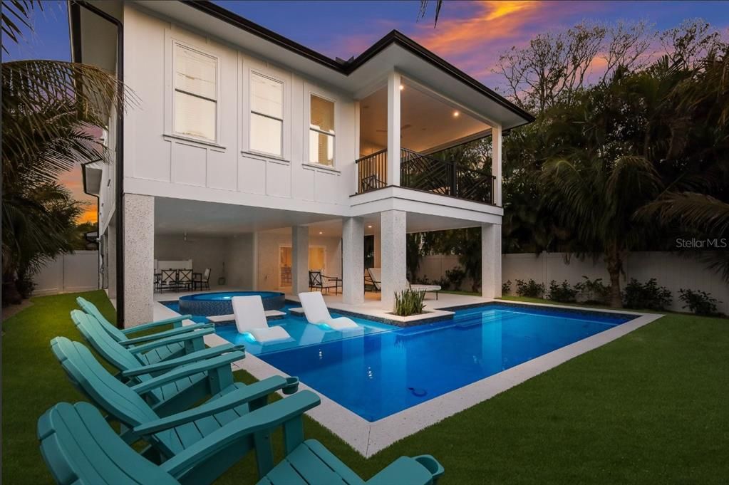 For Sale: $3,590,000 (6 beds, 6 baths, 3545 Square Feet)