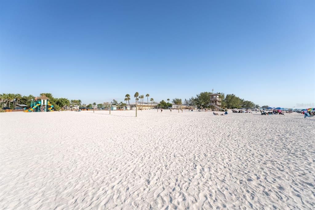 For Sale: $3,590,000 (6 beds, 6 baths, 3545 Square Feet)