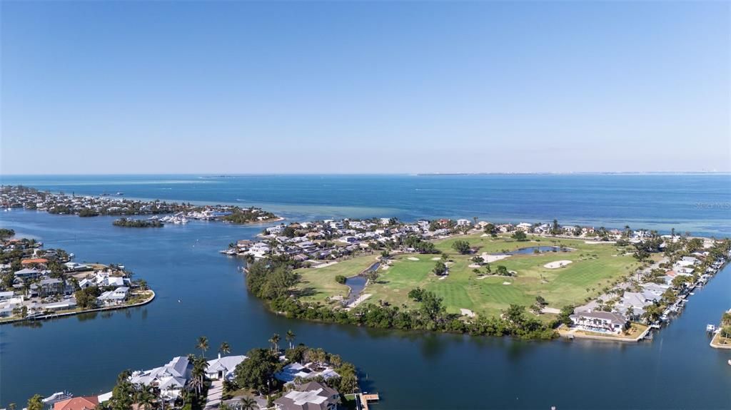 For Sale: $3,590,000 (6 beds, 6 baths, 3545 Square Feet)