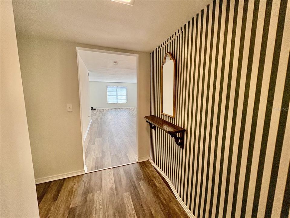 出租: $2,300 (2 贝兹, 2 浴室, 1300 平方英尺)