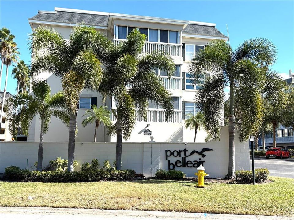 出租: $2,300 (2 贝兹, 2 浴室, 1300 平方英尺)