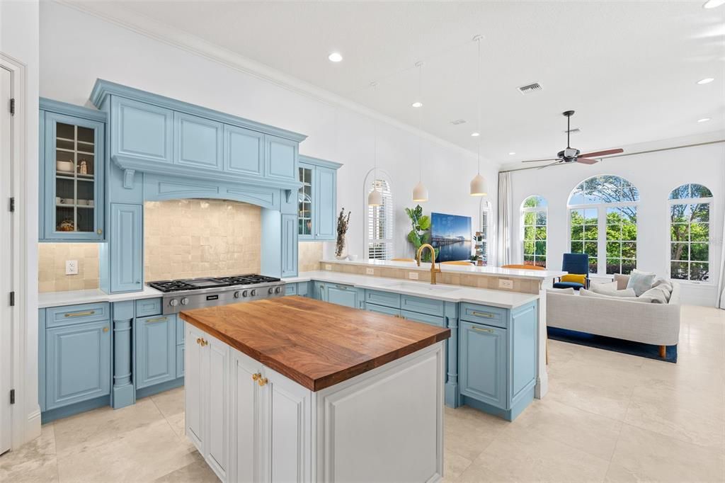 For Sale: $2,995,000 (5 beds, 5 baths, 5095 Square Feet)