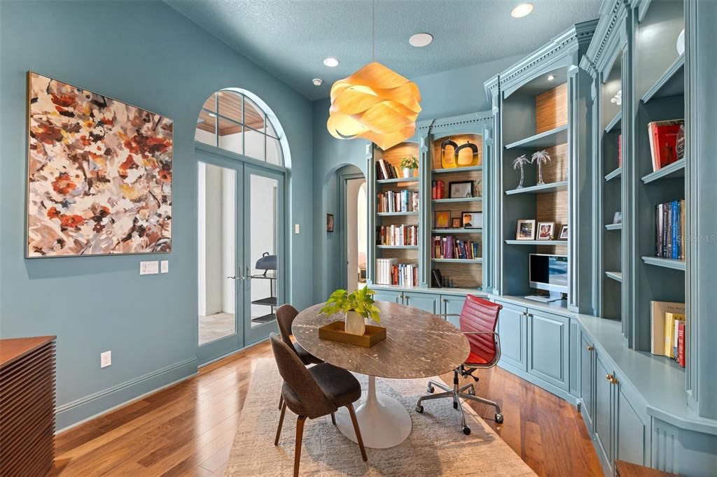 For Sale: $2,995,000 (5 beds, 5 baths, 5095 Square Feet)