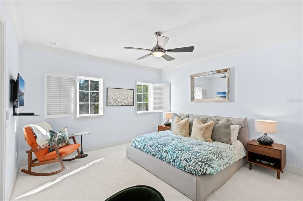 For Sale: $2,995,000 (5 beds, 5 baths, 5095 Square Feet)