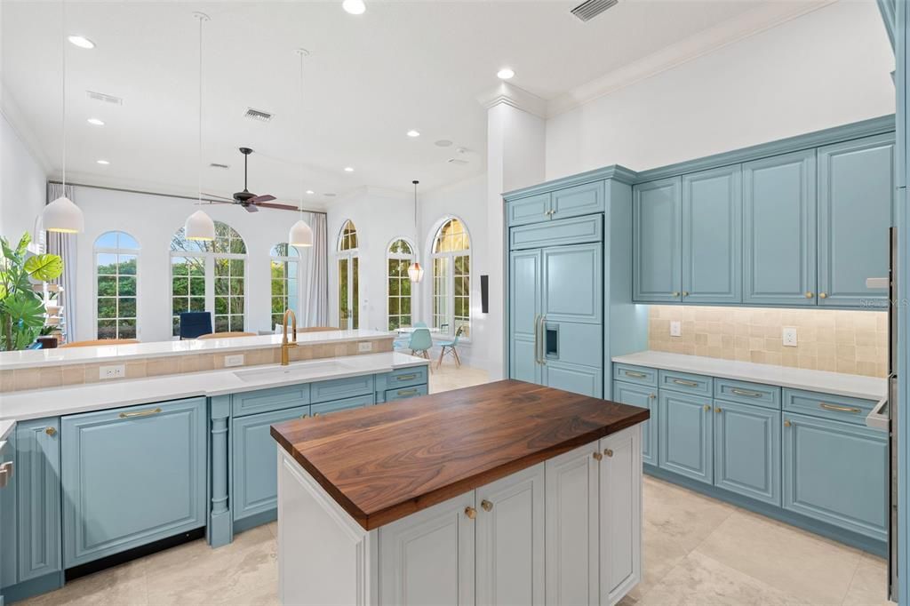 For Sale: $2,995,000 (5 beds, 5 baths, 5095 Square Feet)