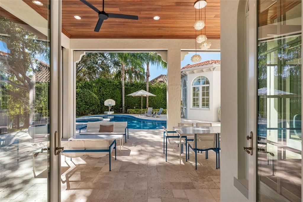 For Sale: $2,995,000 (5 beds, 5 baths, 5095 Square Feet)