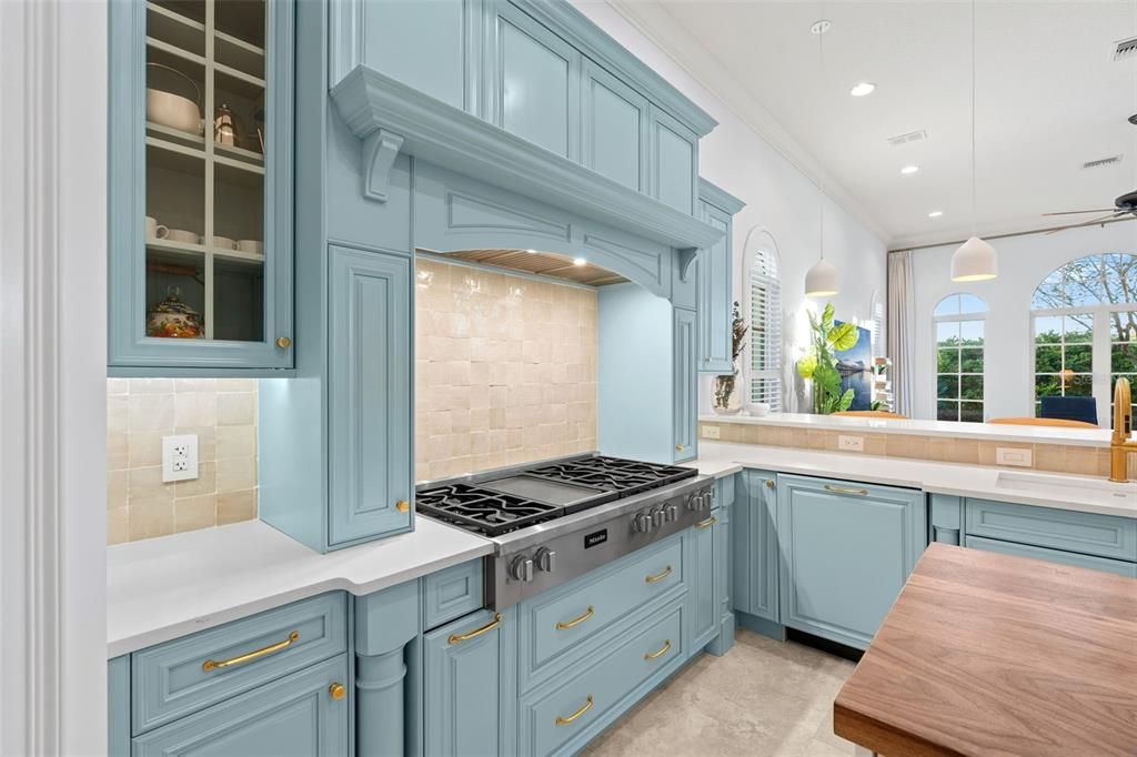 For Sale: $2,995,000 (5 beds, 5 baths, 5095 Square Feet)