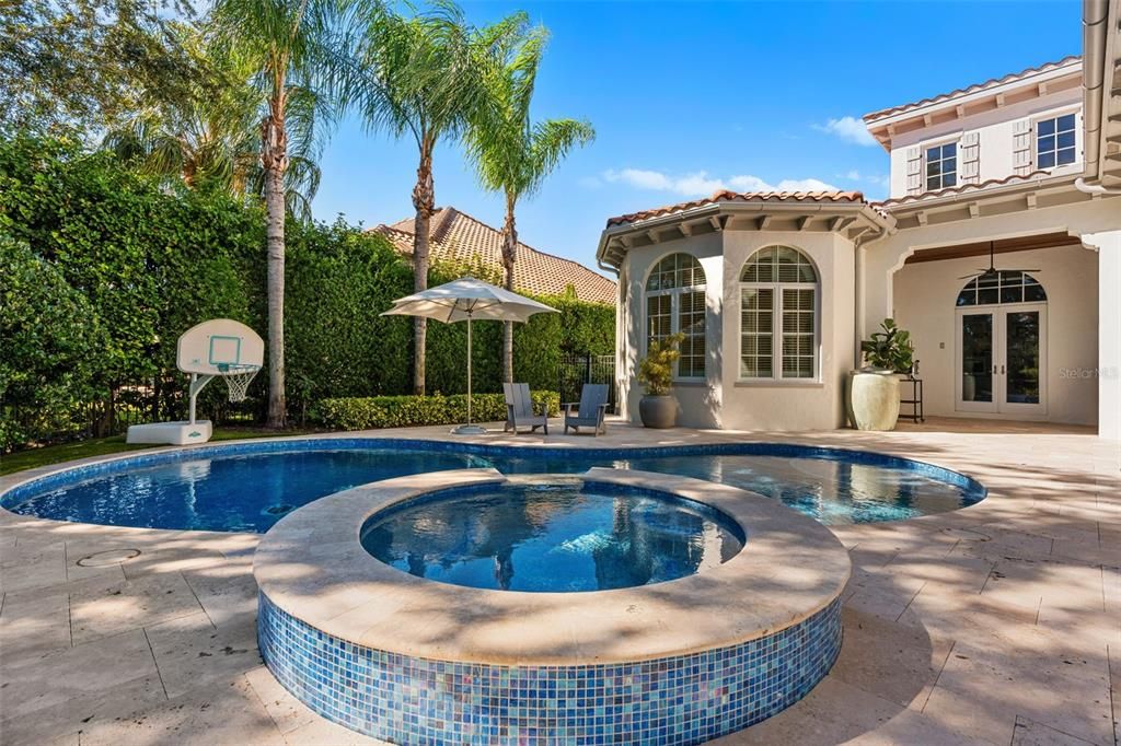 For Sale: $2,995,000 (5 beds, 5 baths, 5095 Square Feet)