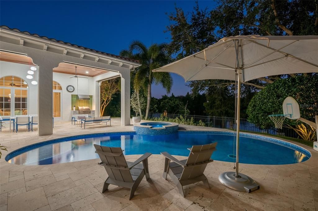 For Sale: $2,995,000 (5 beds, 5 baths, 5095 Square Feet)