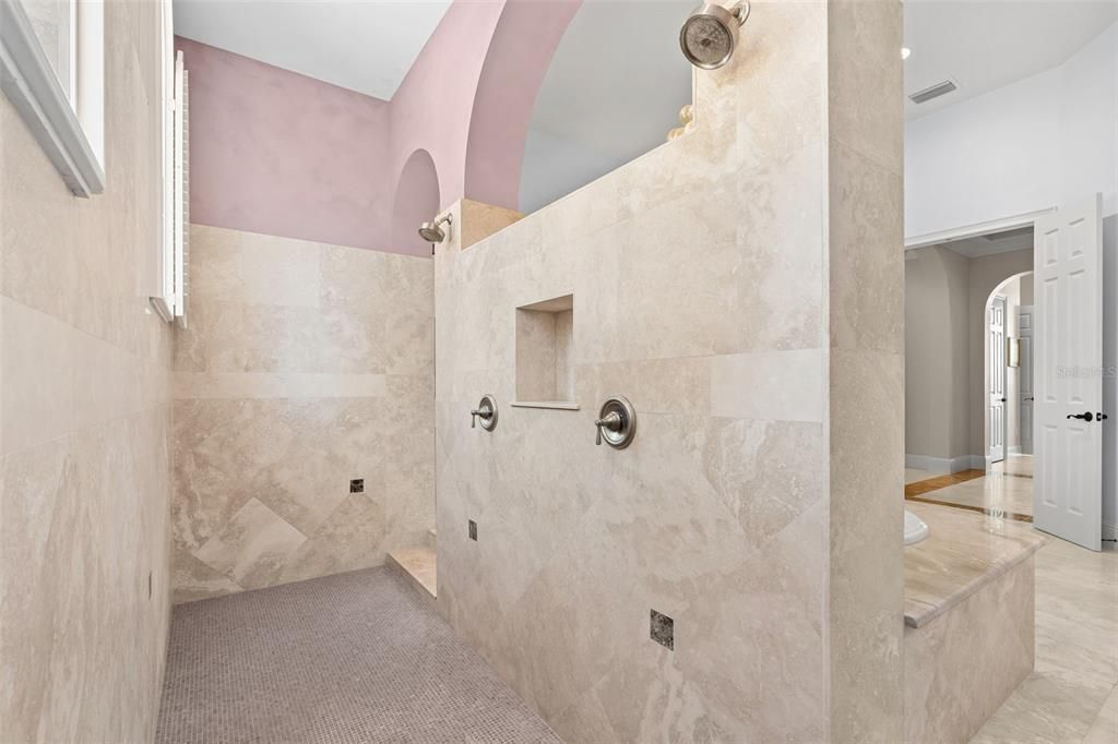 For Sale: $2,995,000 (5 beds, 5 baths, 5095 Square Feet)